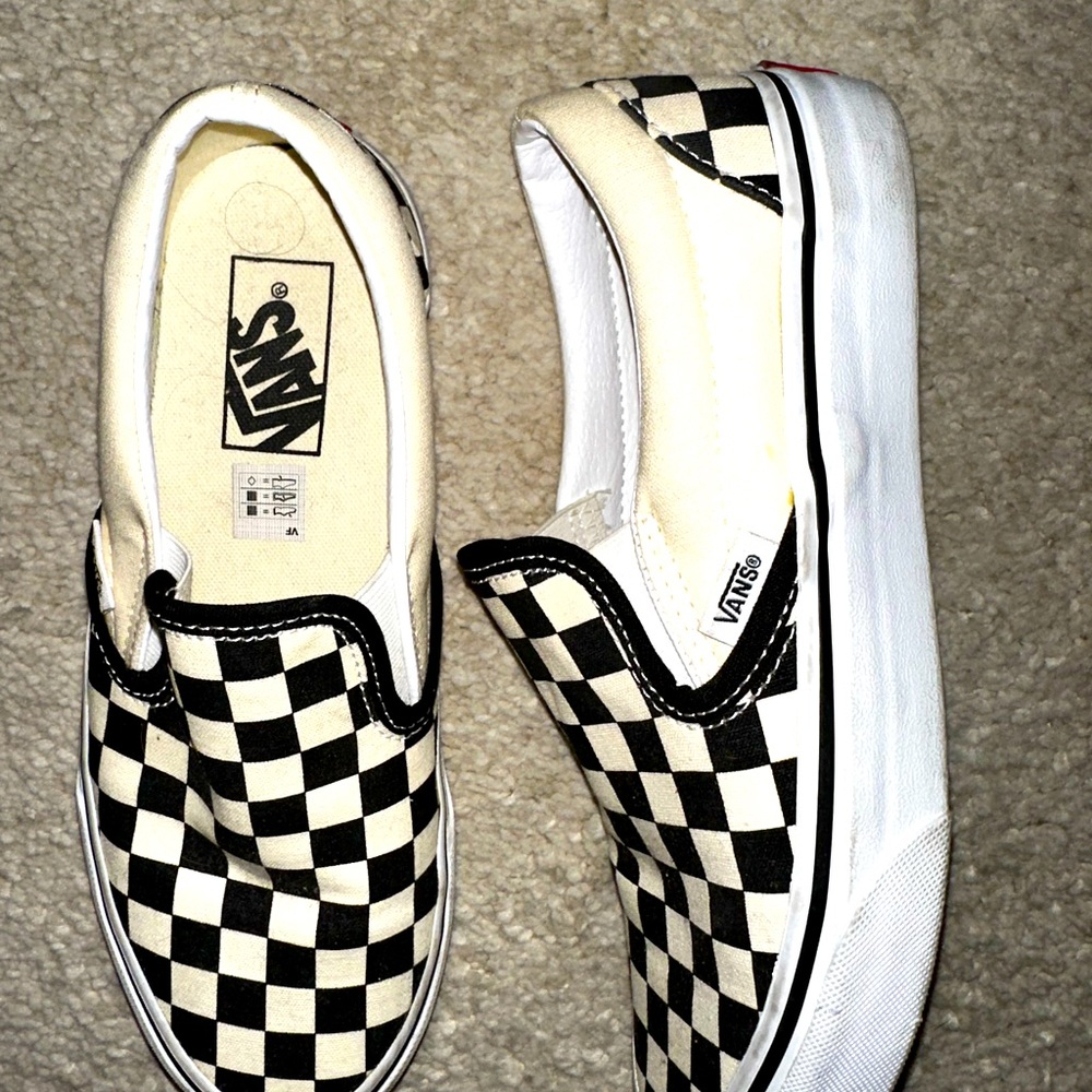 Vans- Checkered - Picture 3 of 3